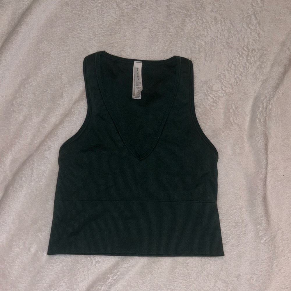 Athleta Ribbed Cropped V-Neck Tank Top